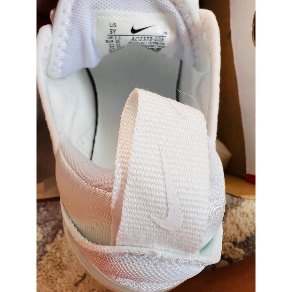 NWB❤️Nike Kids' Air Max 270 Sneaker sz3 - Picture 9 of 12